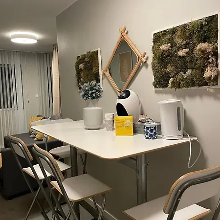 Ny Hybel Leilighet Med Eget Bad Og Egen Inngang *