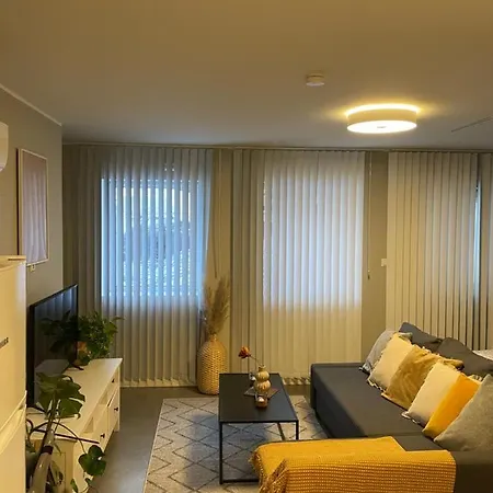 Ny Hybel Leilighet Med Eget Bad Og Egen Inngang *